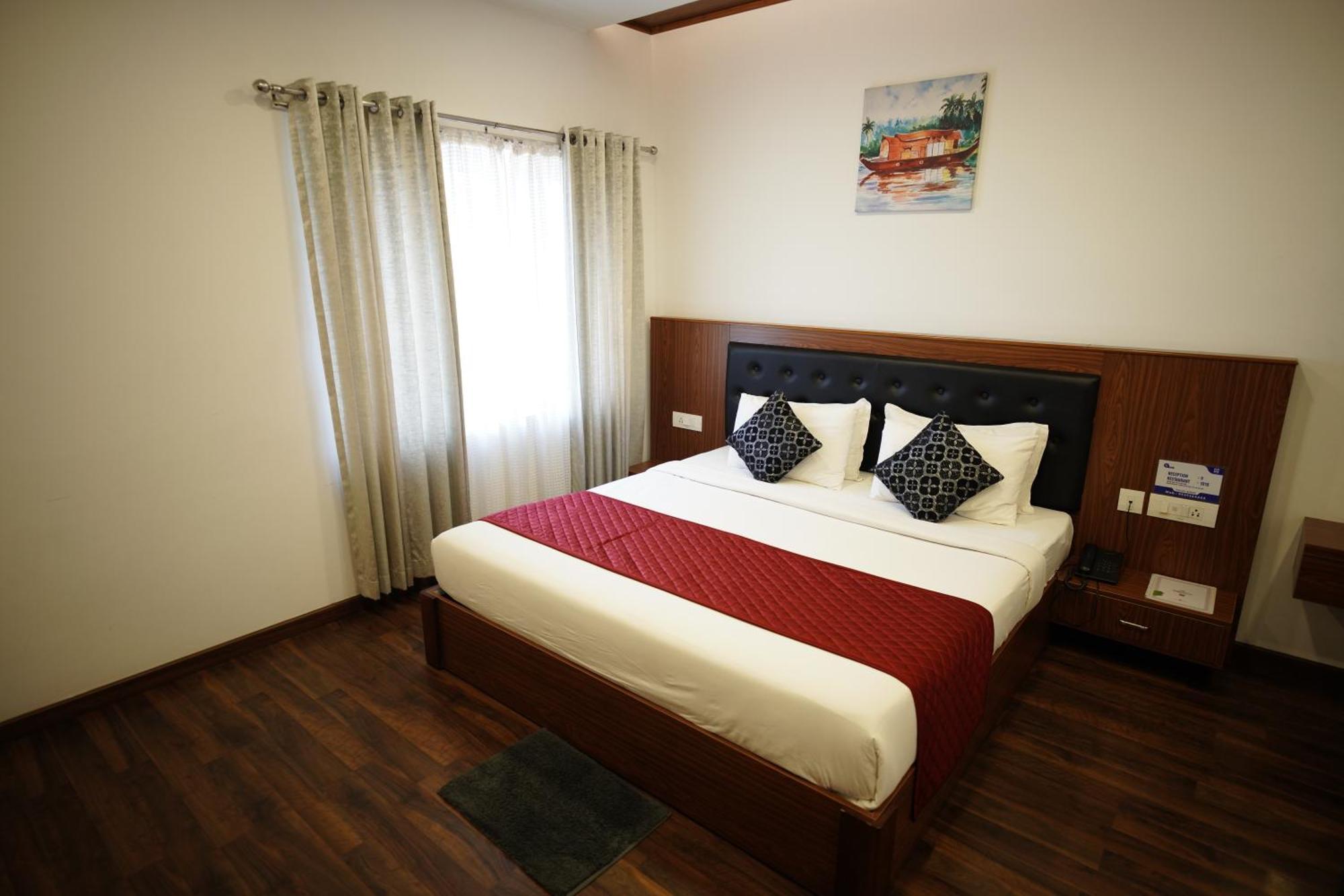 Hotel Four N Square Residency à Palakkad Extérieur photo