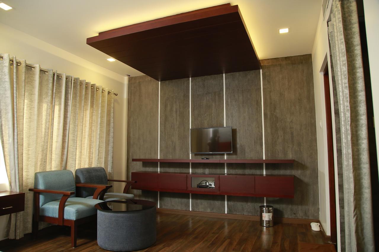 Hotel Four N Square Residency à Palakkad Extérieur photo
